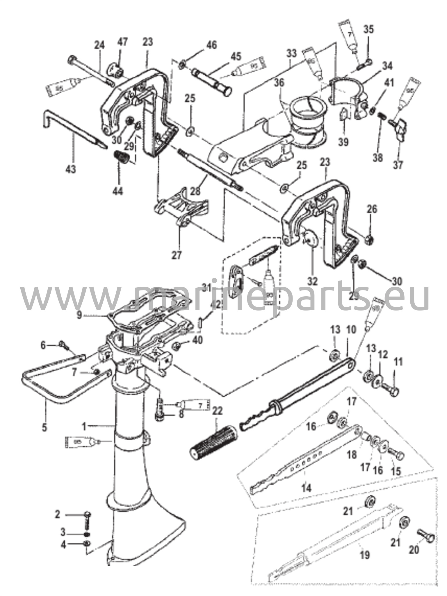Voimansiirron kotelo ja kiristyskiinnikkeet